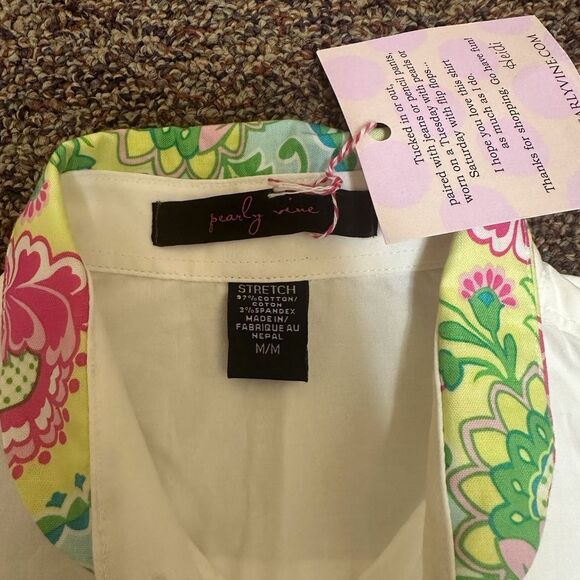 Pearly Vine White Button-Up Women's Top with Pink Accents - Picture 3 of 5